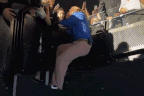 Alex Warren suffers painful tumble while greeting fans at Aussie show Melbourne concert 2026