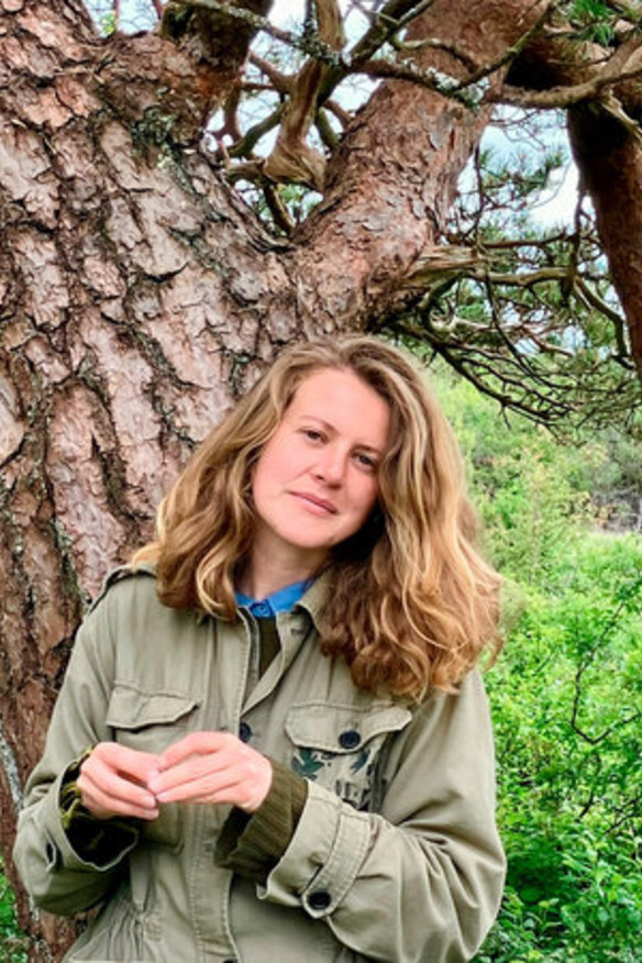 Author and tree scientist Harriet Rix.