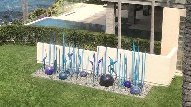 The sculpture in Bill Grossâ garden.