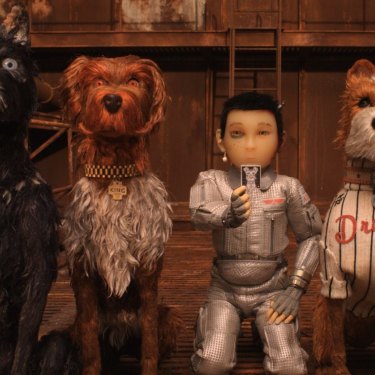 Inspired by Japanese cinema, Wes Anderson’s film Isle of Dogs is a joy for adults and kids alike. 