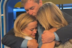 Reese Witherspoon and Jennifer Aniston on the set of Morning Wars