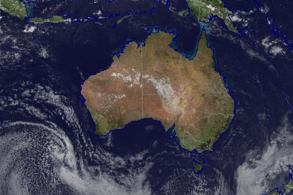 A cold front approaching from the south-west has prompted a major storm warning for Perth ahead of its forecast arrival on Wednesday.