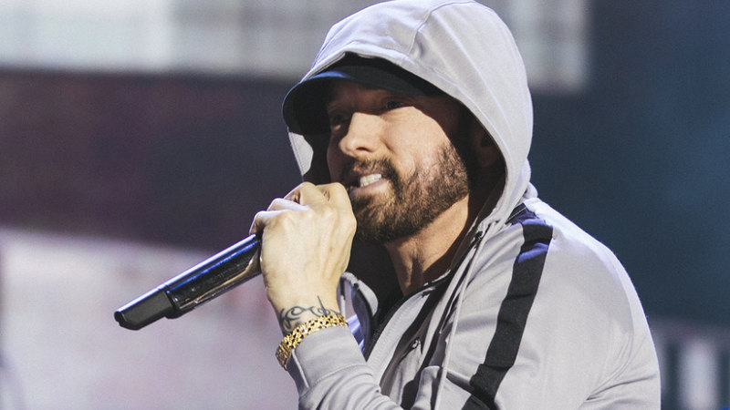 Eminem Review The Rap God Lives In The Moment As His Fans Grow Younger
