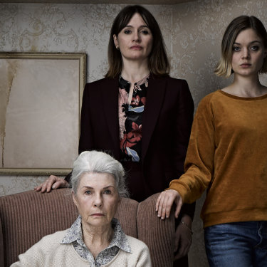 Emily Mortimer Bella Heathcote And Robyn Nevin Star In Relic But Dementia Is The Real Ghoul Her height is 1.73 m and weight is 57 kg. robyn nevin star in relic