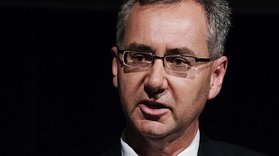 APRA deputy chairman John Lonsdale says actuaries need the courage to push boards and senior executives to examine and address non-financial risks.