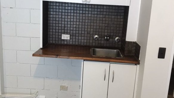 This Melbourne CBD studio is asking $250 a week in rent.