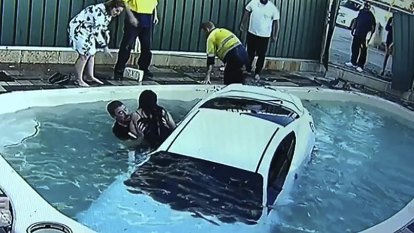 Neighbours smash window to rescue driver after car plunges into Thornlie pool