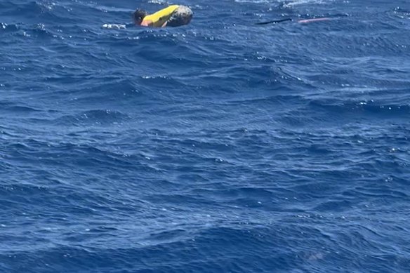 As of 8.30am today, Verco was ahead and within sight of Honolulu’s famous volcano.