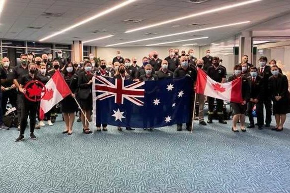 The 55-person contingent from the NSW Rural Fire Service, Fire and Rescue NSW, NSW State Emergency Service and Western Australia, arrived back in Australia on Tuesday following a five-week deployment to Canada.