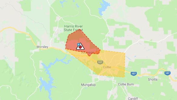 Out of control bushfire threatens homes and lives near Collie