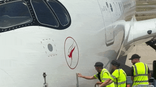 SMH/AGE Qantas Vega Project Sunrise GIF