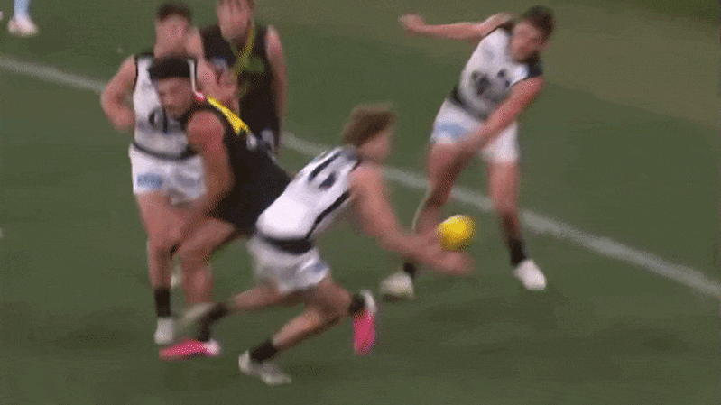 Nick Haynes free kick controversy as 13 seconds vanish from clock during frantic finish to Carlton-Richmond clash