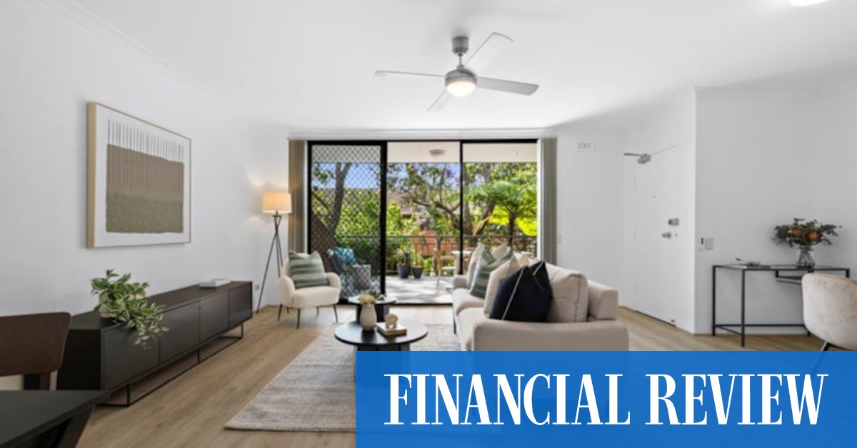 Home buyers flee auction market early despite sellers out in force