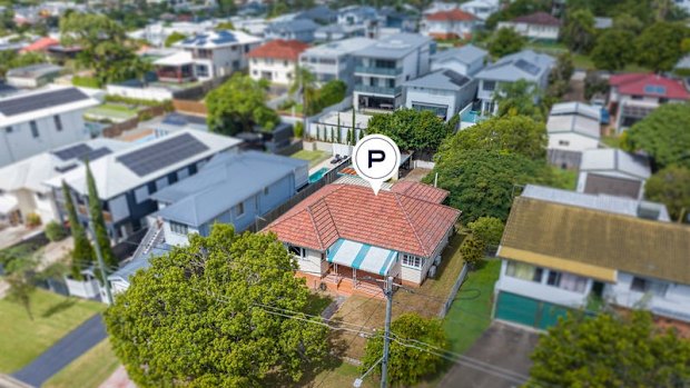 The knockdown house at 43 Melbourne Avenue, Camp Hill.