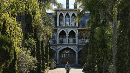 The Venetian gothic palace that Galliano Callegari built.
