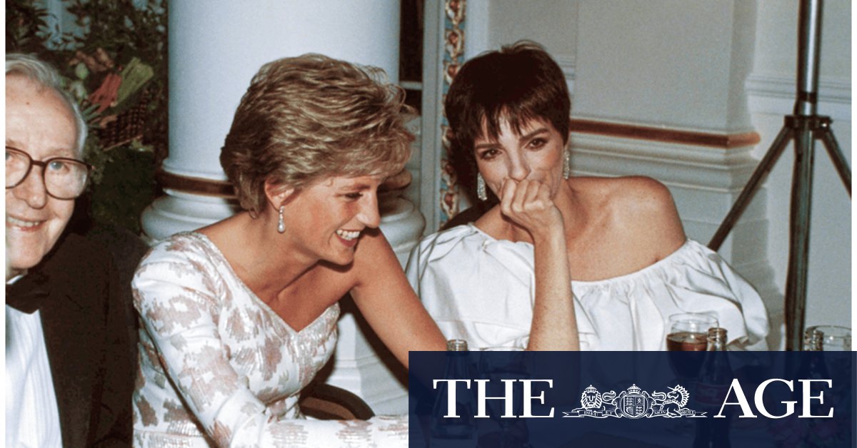 Dave Benett: The man behind some of the most famous celebrity photographs - Vimarsana News
