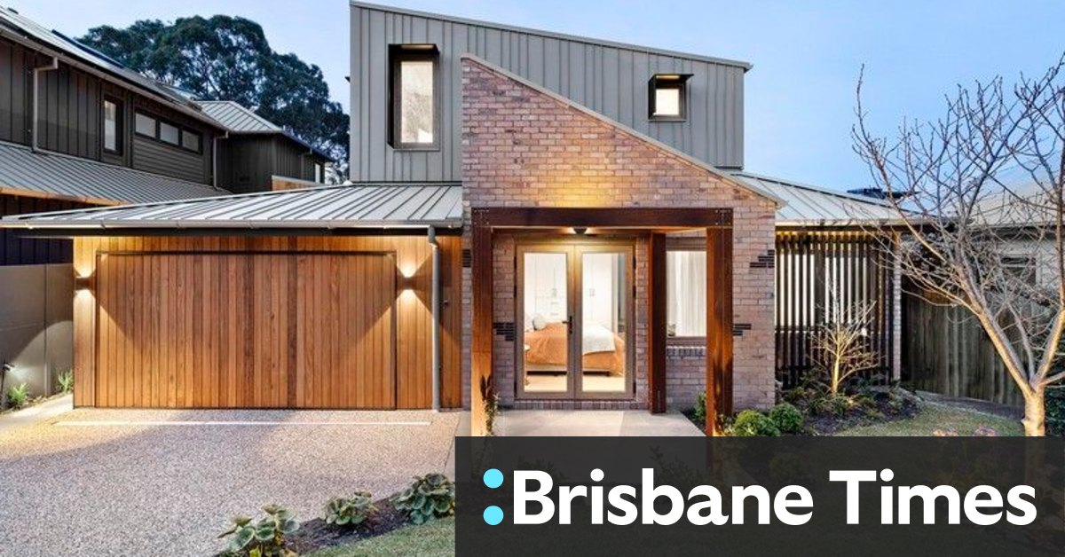 Melbourne Auctions: Prolific buyer on The Block sells Hampton East house for $3,245,000, a $1m loss - Vimarsana News