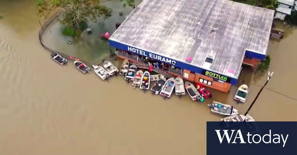 Cooktown, Wujal Wujal plea for help as flood rescue drags on - Vimarsana News