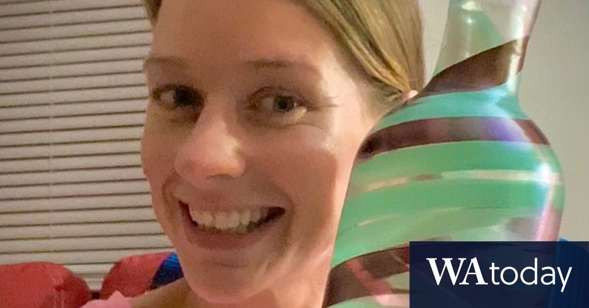 'Gift from the thrifting gods': $6 op-shop vase sold for $160,000 - Vimarsana News