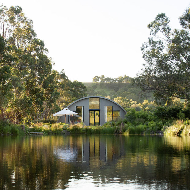Set in wine country, the Glenlowren Nissen Hut overlooks an idyllic lagoon.