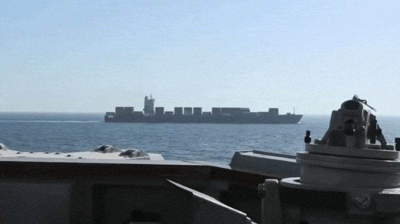 Hormuz Interception Ignites New Mideast Crisis: Peace Talks Collapse Amid US-Iran Standoff