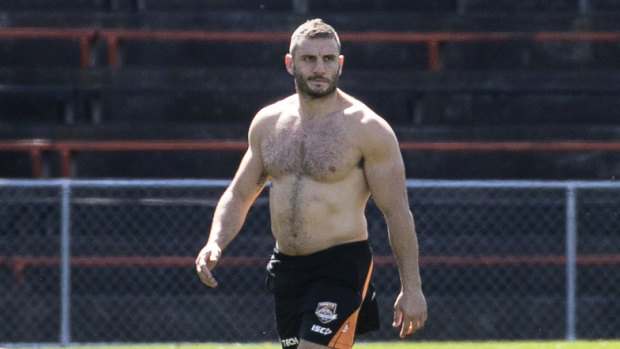 The Tigers trained behind closed gates on Thursday but the Herald managed to train a long lens on Robbie Farah.