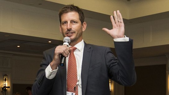 Former Test paceman Michael Kasprowicz has quit the Cricket Australia board.