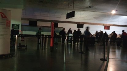 Power outage leaves Melbourne Airport in the dark