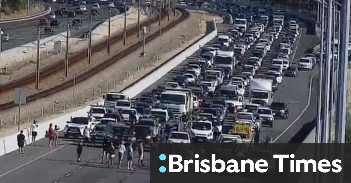 WA Police lay charges over freeway-blocking anti-vax protest - Vimarsana News