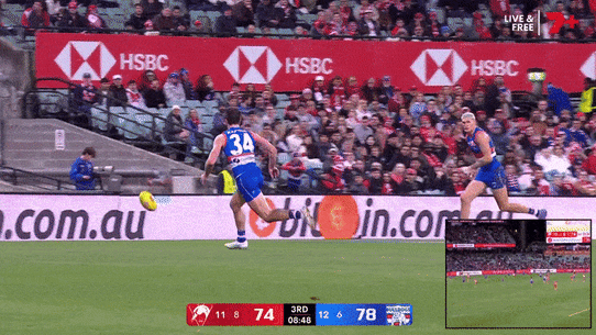 Bailey Williams struggles to keep his feet at the SCG.