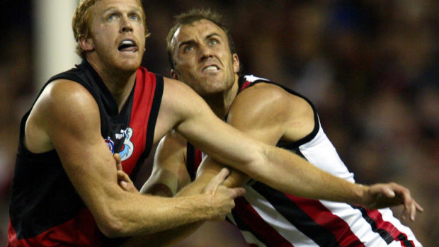 Fraser Gehrig in action for St Kilda.