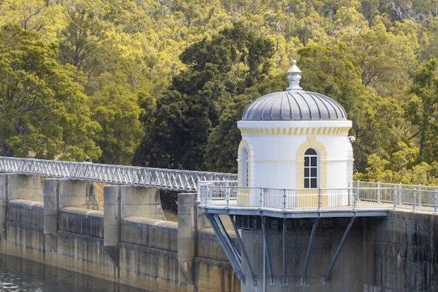 The murder weapon was thrown into the waters of Mundaring Weir.