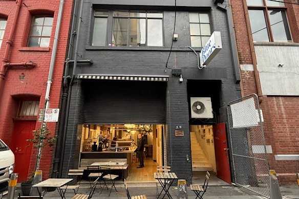 19 Somerset Place when it had a tenant.
