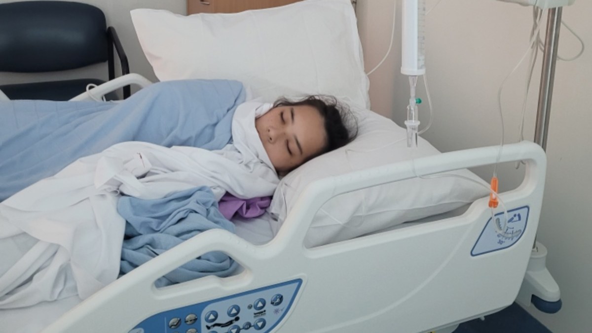 Dad’s warning after teenage daughter ends up in the ICU