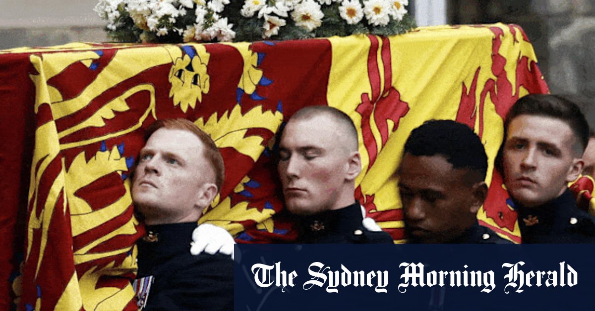 Queen Elizabeth dies: coffin arrives at Palace of Holyroodhouse in Edinburgh - Vimarsana News