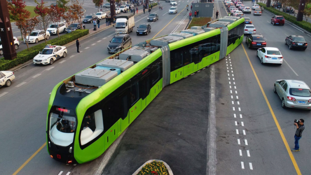 A battery-powered trackless tram in operation in the Chinese city of Zhuzhou.