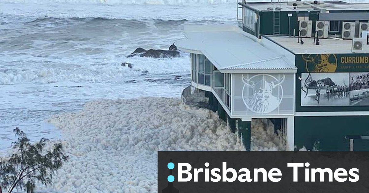 King tide smashes Gold Coast surf club again, Bribie Island could split forever - Vimarsana News