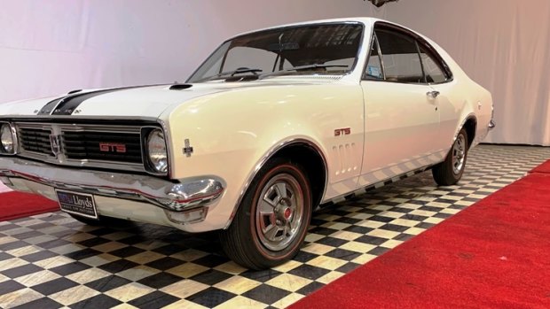 This 1970 Monaro sold by Lloyds Auctioneers   was once owned by  businessman Lindsay Fox.  