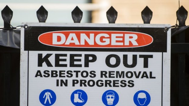 Common asbestos-containing products used in construction include carports and sheds, roof sheeting and capping, flexible building boards, expansion joints, concrete formwork, and wall sheeting.


