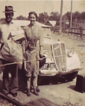 Frank Clatworthy at Currububula with aunt and grandfather.