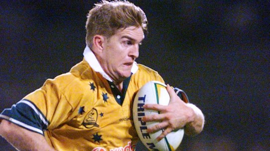 Wallaby Tim Horan in a 1999 match against South Africa.