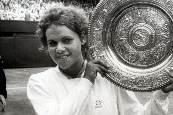 Evonne Goolagong Cawley in 1971. She beat fellow Australian Margaret Court to win the Wimbledon Singles Championship.