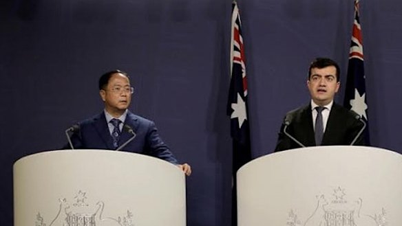 Huang Xiangmo and Sam Dastyari at a press conference for the Chinese community in Sydney on July 17, 2016.