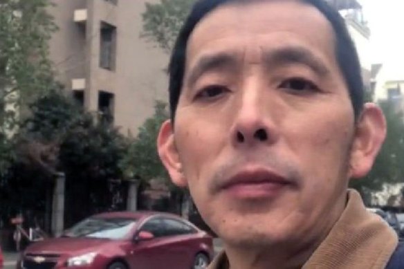 Vatandaş gazeteci Fang Bin, Çin'in Wuhan kentindeki COVID salgını hakkındaki raporları nedeniyle 2020'nin başlarında hapse atıldı.