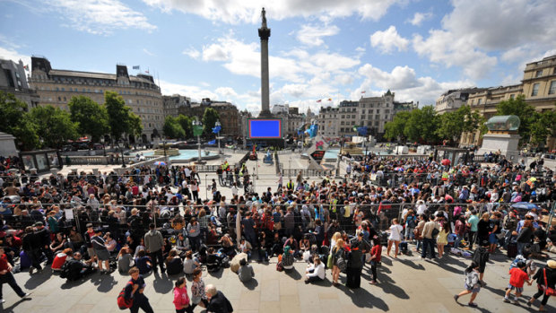 Could London's Trafalgar Square be a model for the broader Federation Square precinct?