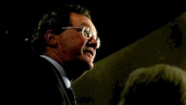 Minister for Foreign Affairs Alexander Downer in 2004.
