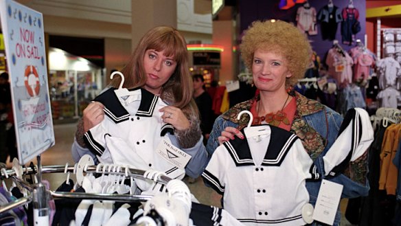 TV’s Kath and Kim shopping at Fountain Lakes.