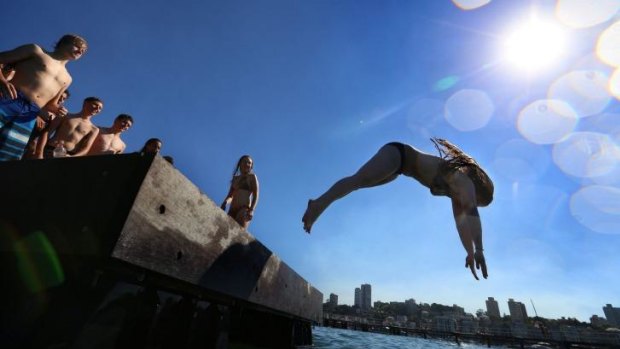 Sydney's heat is expected to peak over the weekend, with tops of 31 degrees on Saturday and 34 degrees on Sunday.