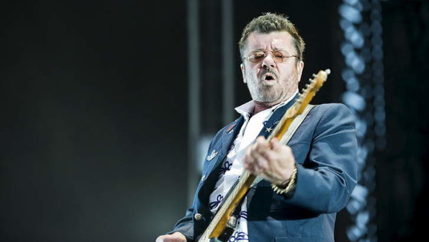 INXS guitarist Tim Farriss says he can no longer play after his hand was injured in a boating accident.
