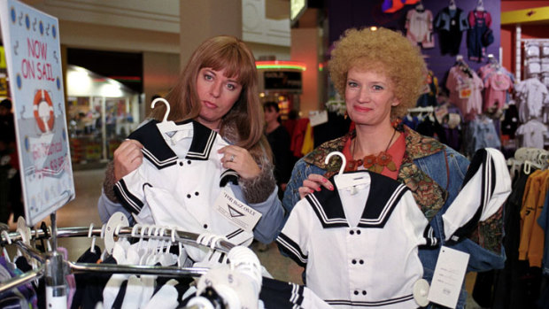 TV’s Kath and Kim shopping at Fountain Lakes.